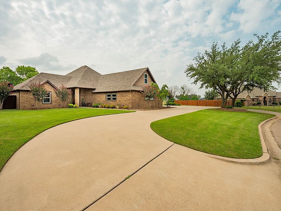 1st image of 1105 Meadowlark Ln