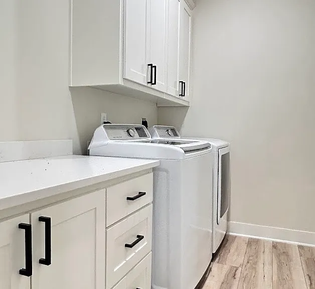27 Shropshire Dr — Photo 2