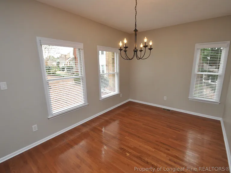 133 Cumberland Green Dr — Photo 5