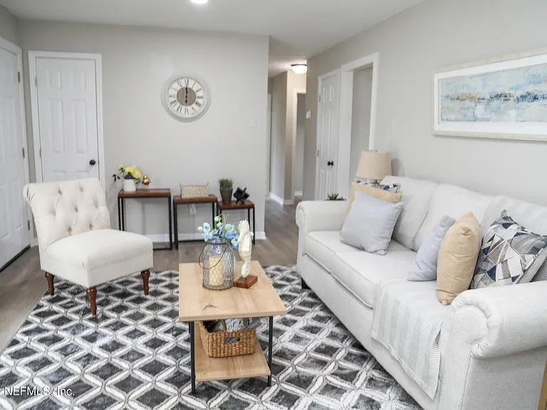 114 Roberts Blvd — Photo 11