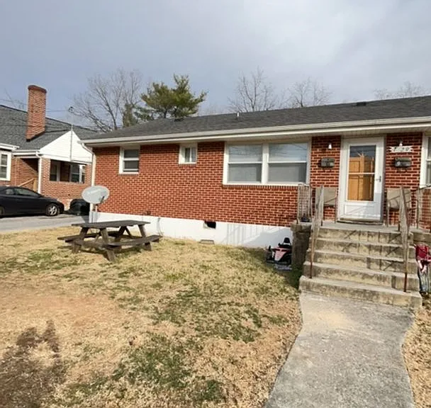 1129 Forest Park Blvd NW — Photo 4