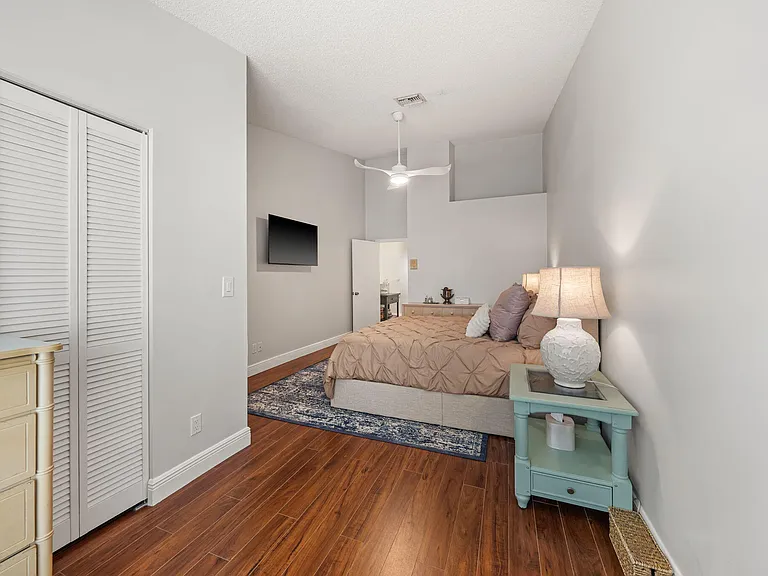 5250 Sapphire Valley — Photo 28