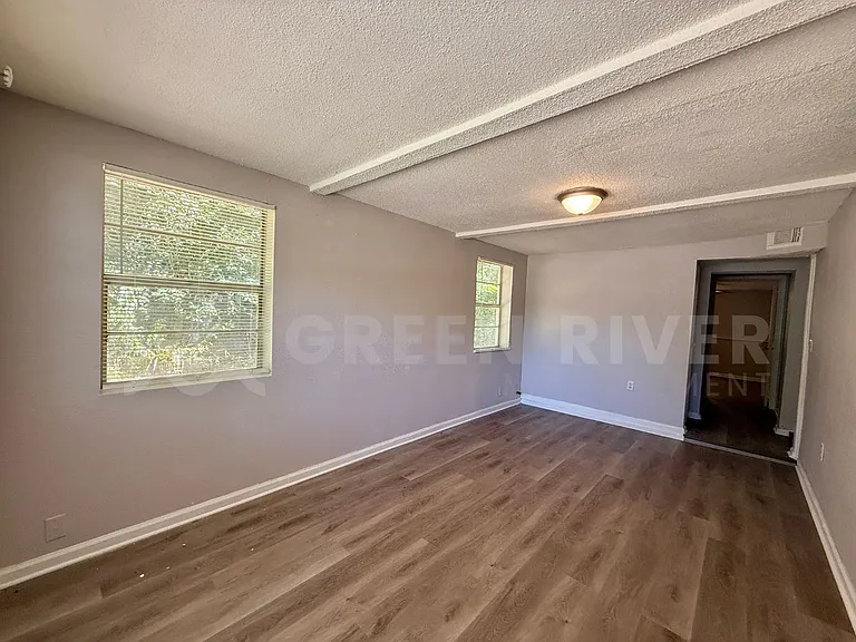 3078 W 15th St — Photo 6
