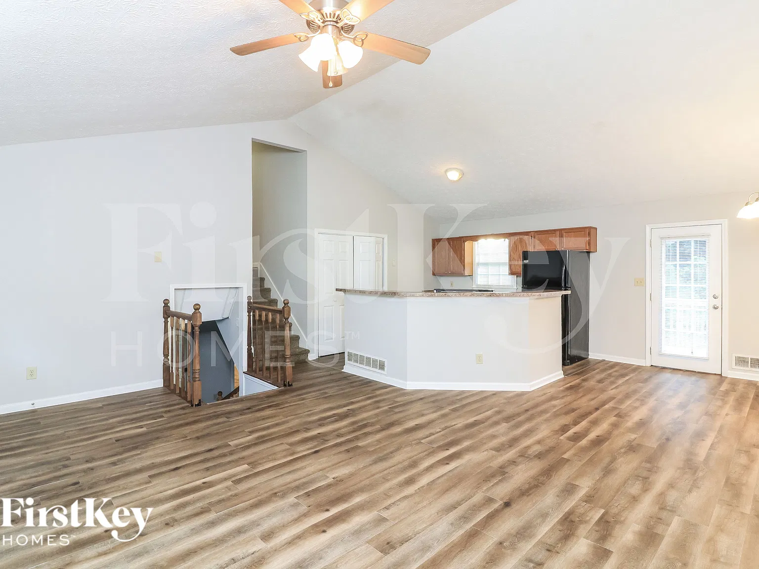 5 bed, 2.0 bath, 1320 sqft, $1,705 — Photo 4