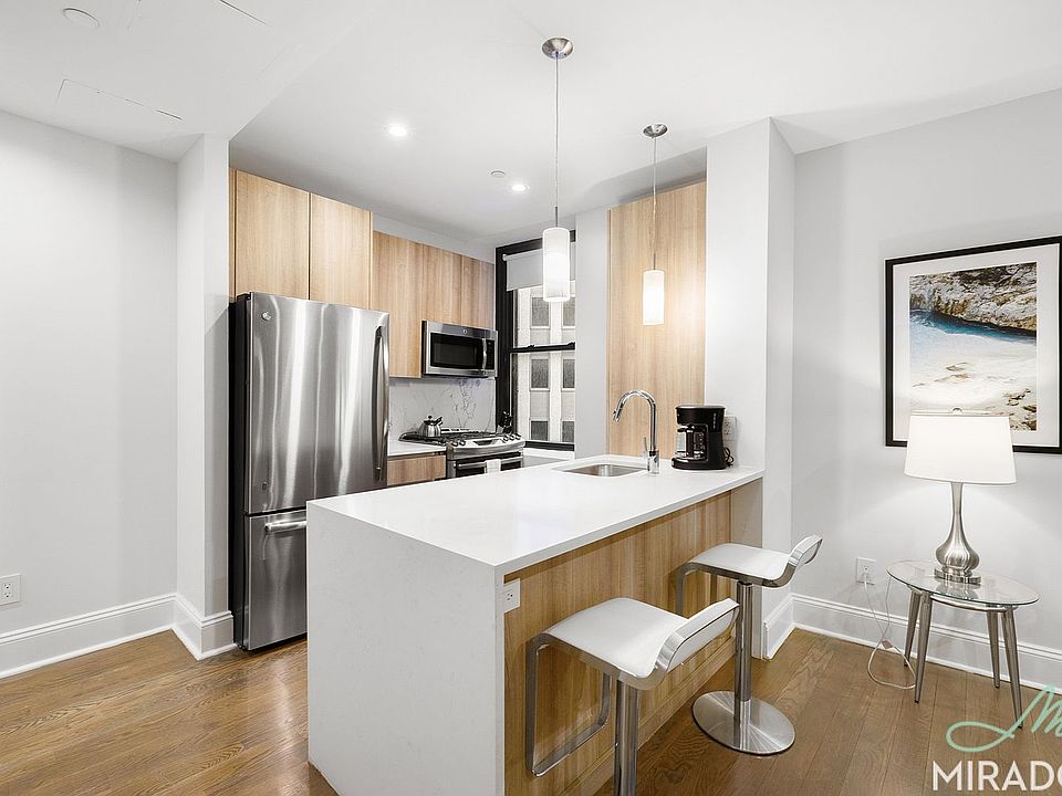 1st image of 15 Park Row APT 22F