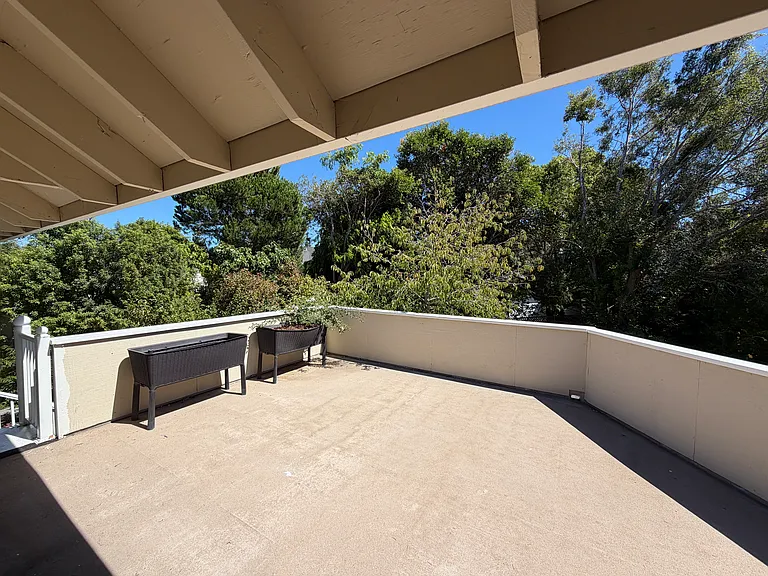 3775 Middlefield Rd — Photo 12