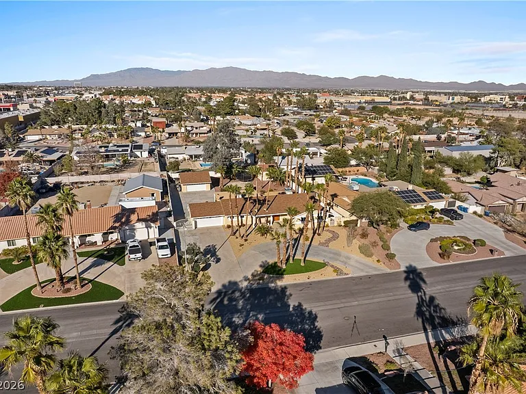 6808 Obannon Dr — Photo 38