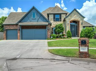2001 Stony Brook Ln, Yukon, OK 73099