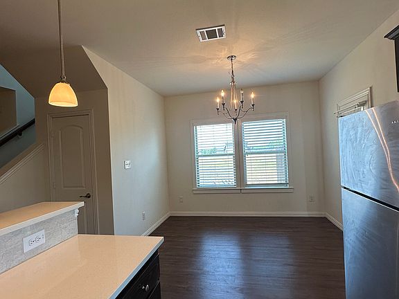 5th image of 4911 Villas Drive Dr