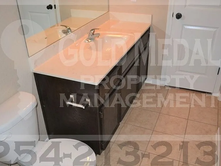 1110 Grace Point Dr — Photo 10