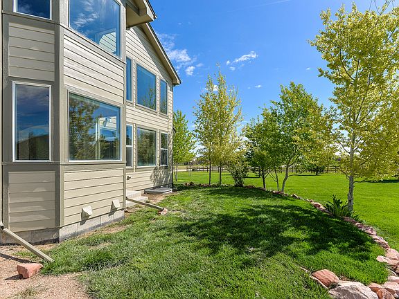 4th image of 8777 Longs Peak Cir