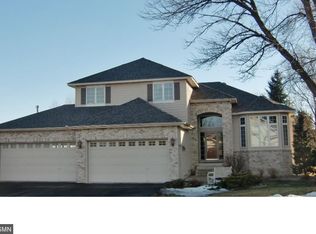 1196 Pond Curv, Waconia, MN 55387