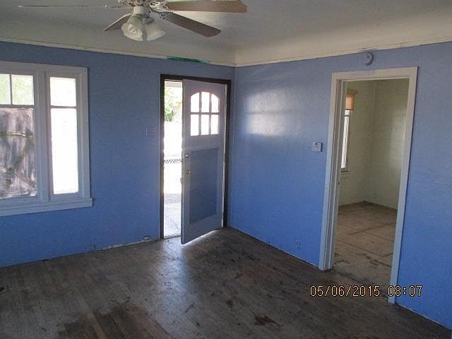 2nd image of 2123 Oak Ave