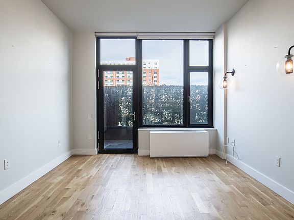 4th image of 670 Pacific St #155
