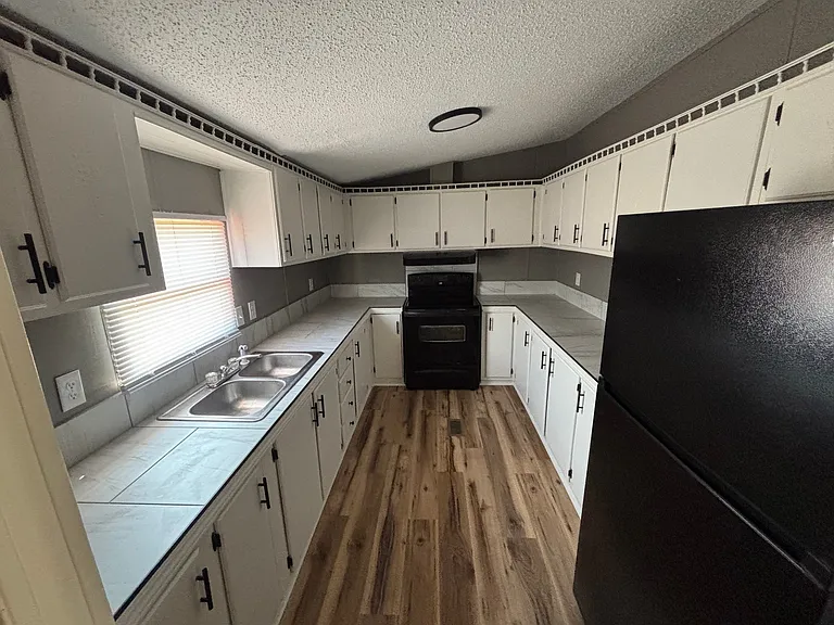 421 Hannaway St — Photo 7