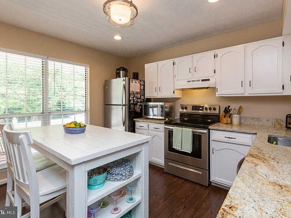 5th image of 3446 Old Crown Dr