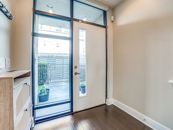 3rd image of 4140 Newton Ave APT 17