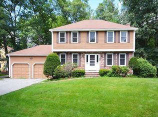 17 Lynne Ave, Tyngsboro, MA 01879