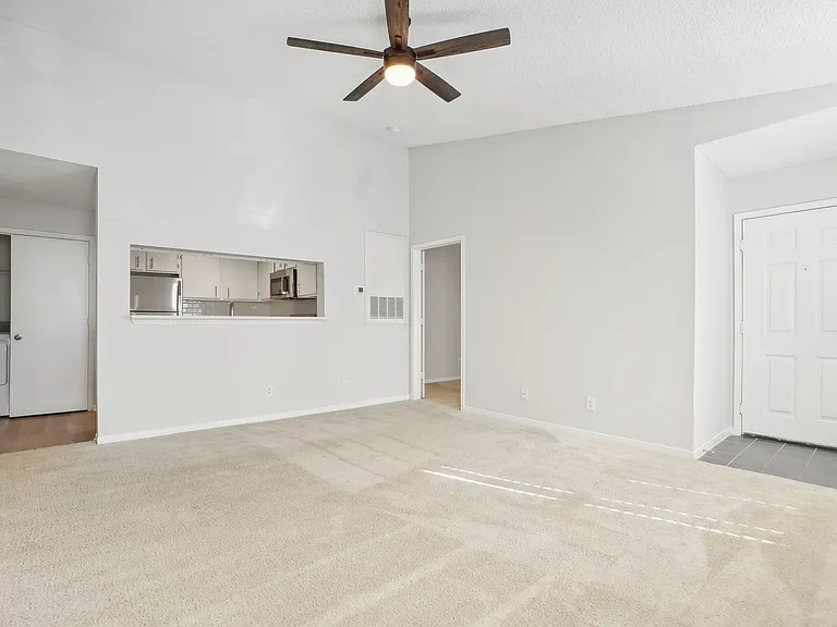 Cambridge Park Apartments — Photo 127