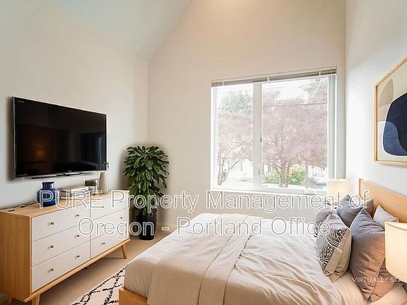 4th image of 6786 N McKenna Ave
