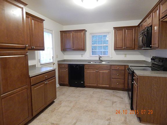 3rd image of 1000 Beauvoir Dr