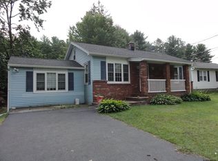 17 Pinewood Rd, Guilderland, NY 12084