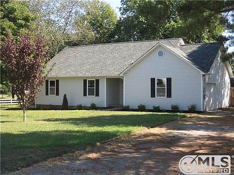 2nd image of 4011 Ashley Dr
