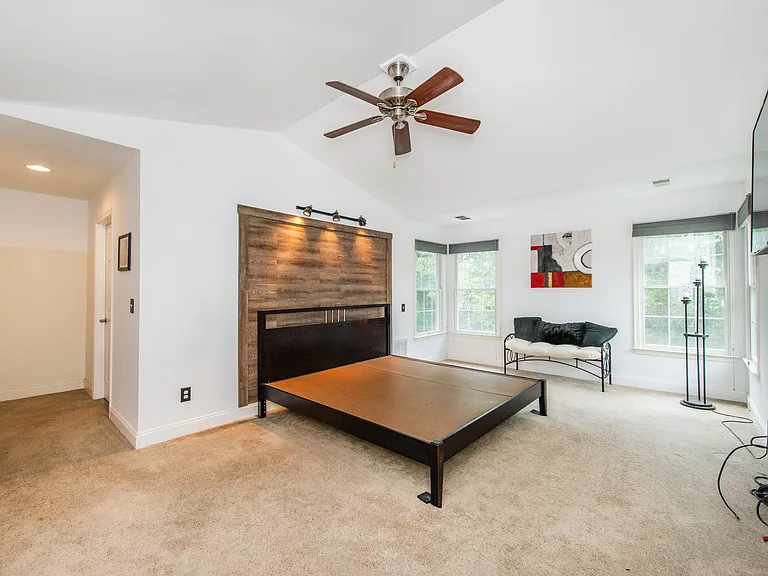 Briar Ct — Photo 18