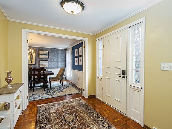 3rd image of 33 Morningside Dr