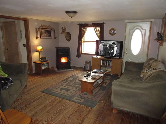3rd image of 154 W Foss Ave
