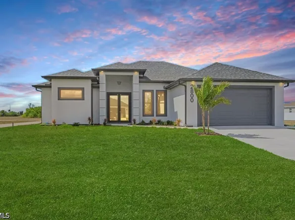 2800 NE 4th Place Cpe, Coral, FL 33909