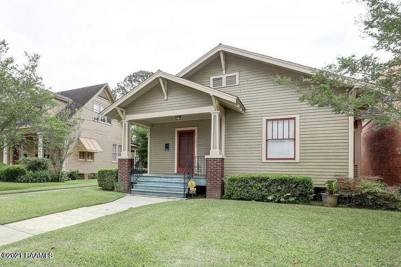 1st image of 1015 Lee Ave