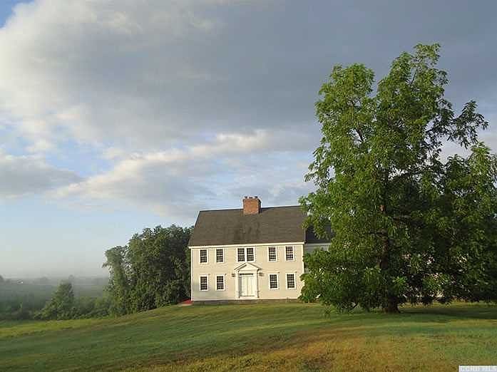 1st image of 105 Banks Ln