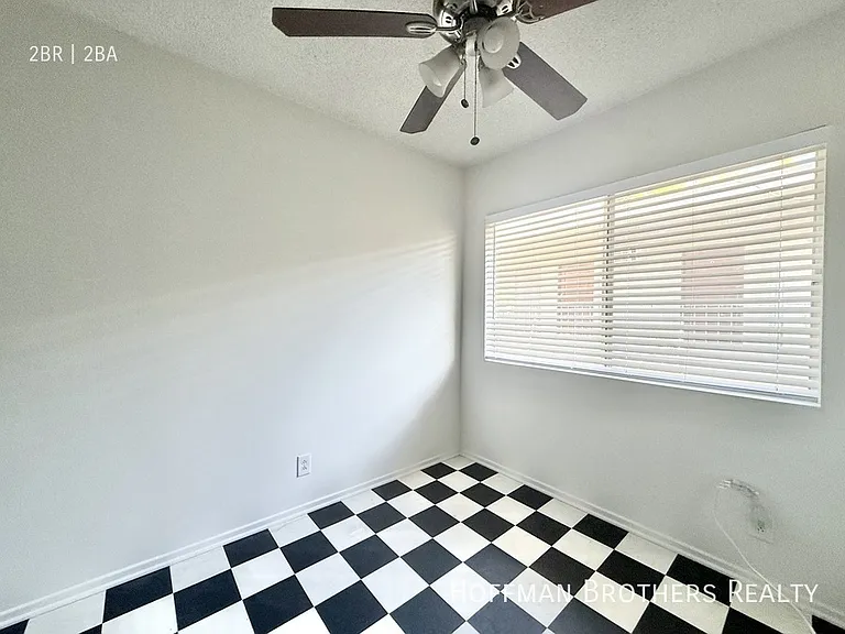 1237 Amherst Ave #7 — Photo 3