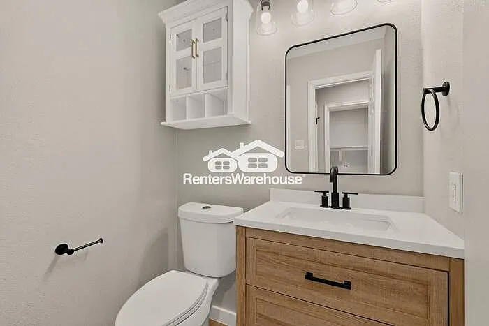 8008 Cornell Dr — Photo 19