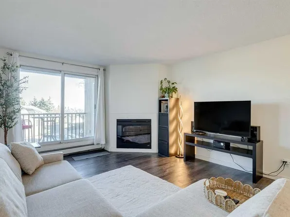 6400 W Coach Hill Rd SW #724, Calgary, AB T3H 1B8