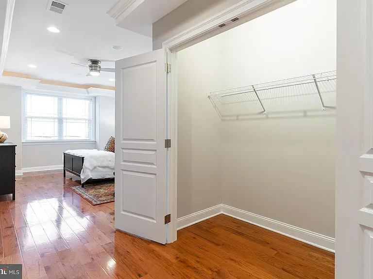 1232 S 23rd St — Photo 33
