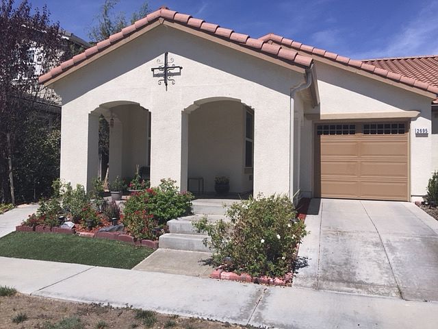 1st image of 2695 Nicolson Cir