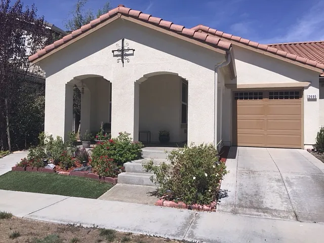 2695 Nicolson Cir photo 1