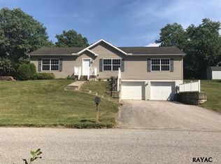 201 Ridge Ave, Glen Rock, PA 17327