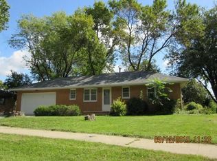 704 S North St, Indianola, IA 50125