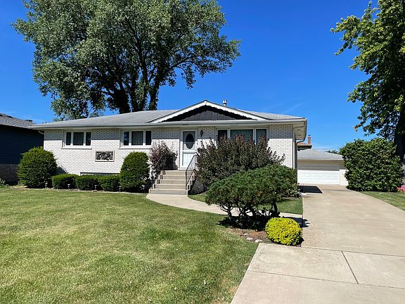 2nd image of 10228 S 80th Ct