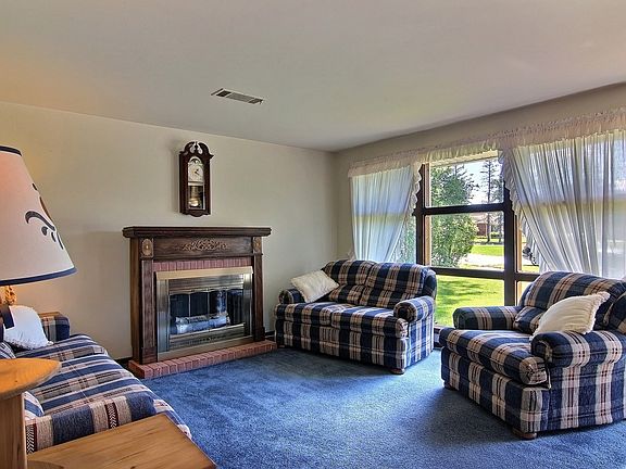 4th image of 603 Berkley Dr