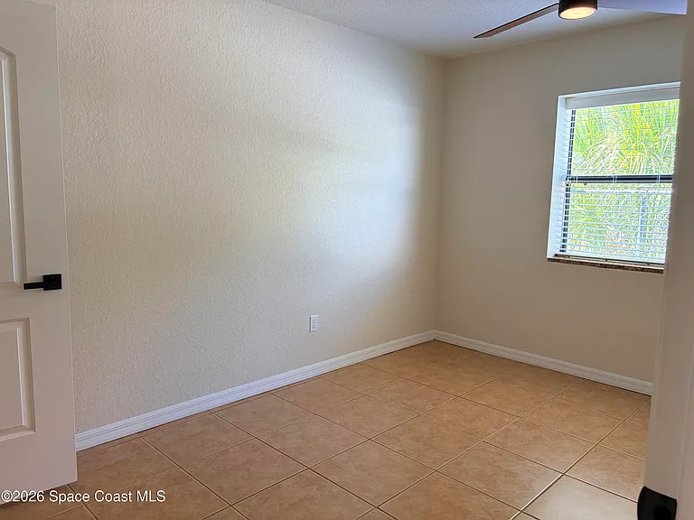1464 Guava Ave — Photo 5