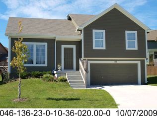 153 W Fountain Cir, Gardner, KS 66030