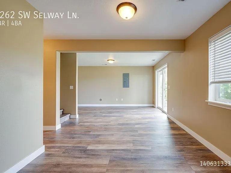 1262 SW Selway Ln — Photo 14