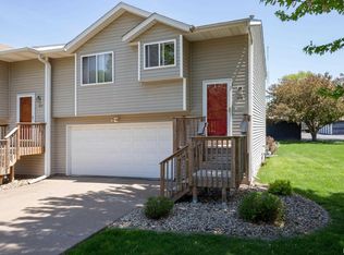 3016 3rd St, Moline, IL 61265