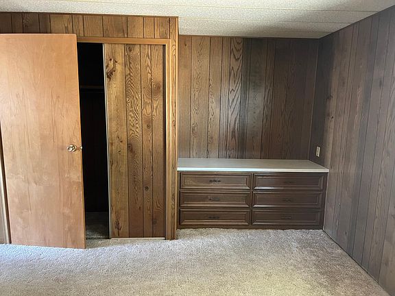 3rd image of 120 Pioneer Cir