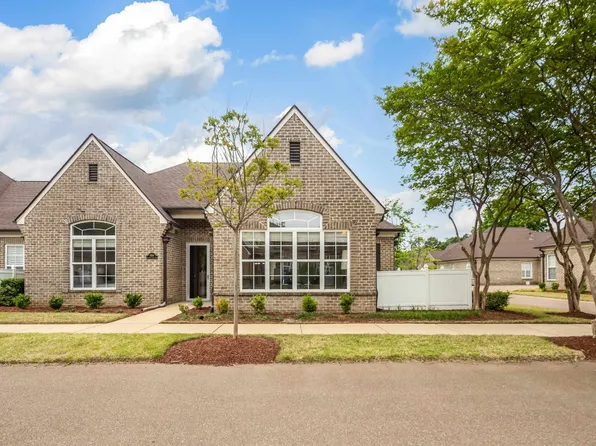 1369 Calumet Farms Dr #22, Collierville, TN 38017