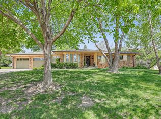 1338 E 3rd St, Pella, IA 50219